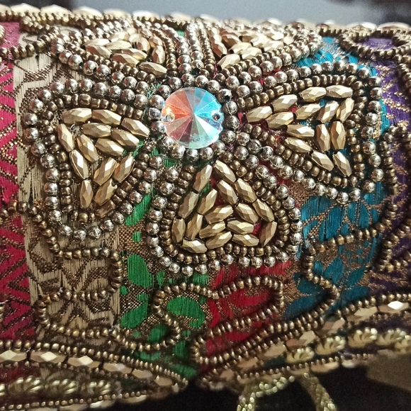 Beautiful clutch - Picture 4 of 5